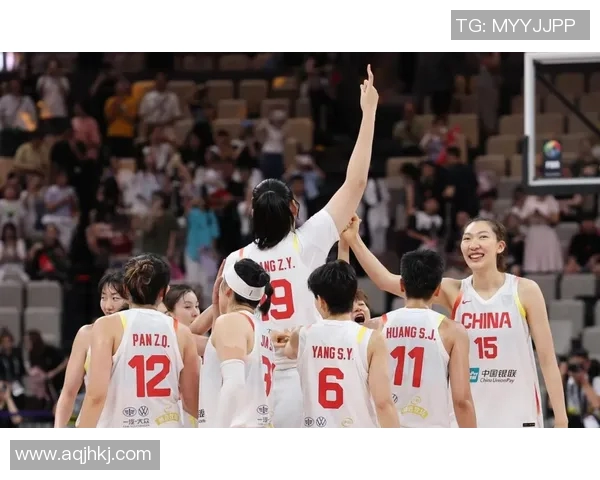 法国女篮与加拿大女篮激战正酣谁能在国际赛场上笑到最后