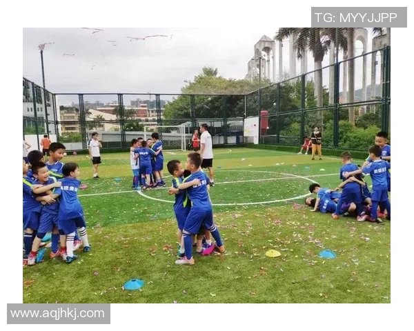 足球明星童年时光的家园与成长故事的温暖回忆